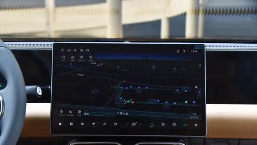 零跑C01入门款体验：13万级新能源车，配置丰富，品质出众