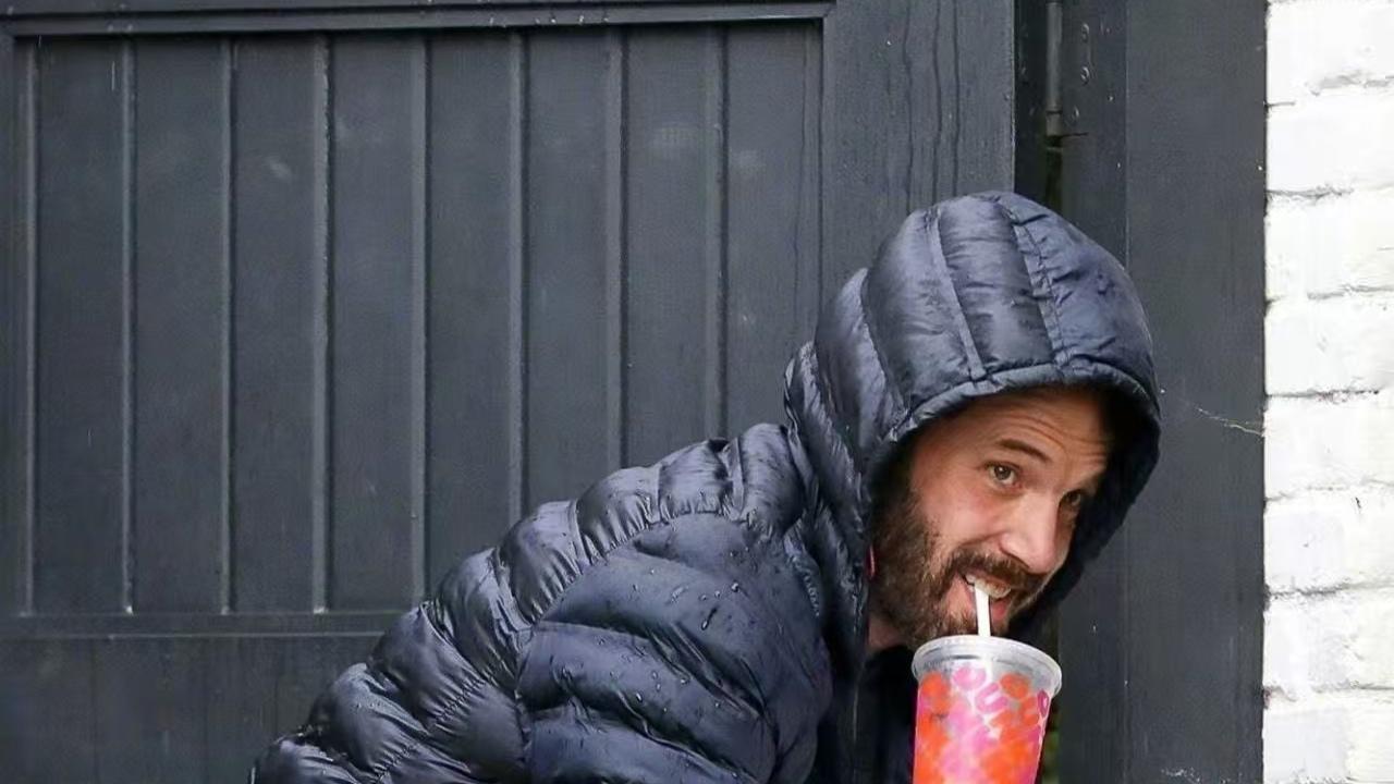 别再嘲笑大本了，冰咖啡你也是喝了一杯又一杯