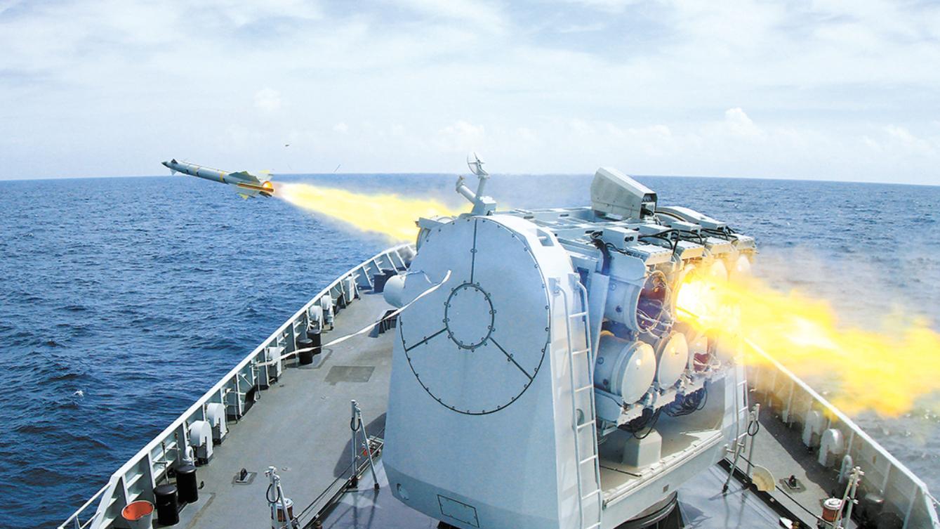 12条中日航线停飞，日本防相靠近台海下令防御，解放军集结刘公岛