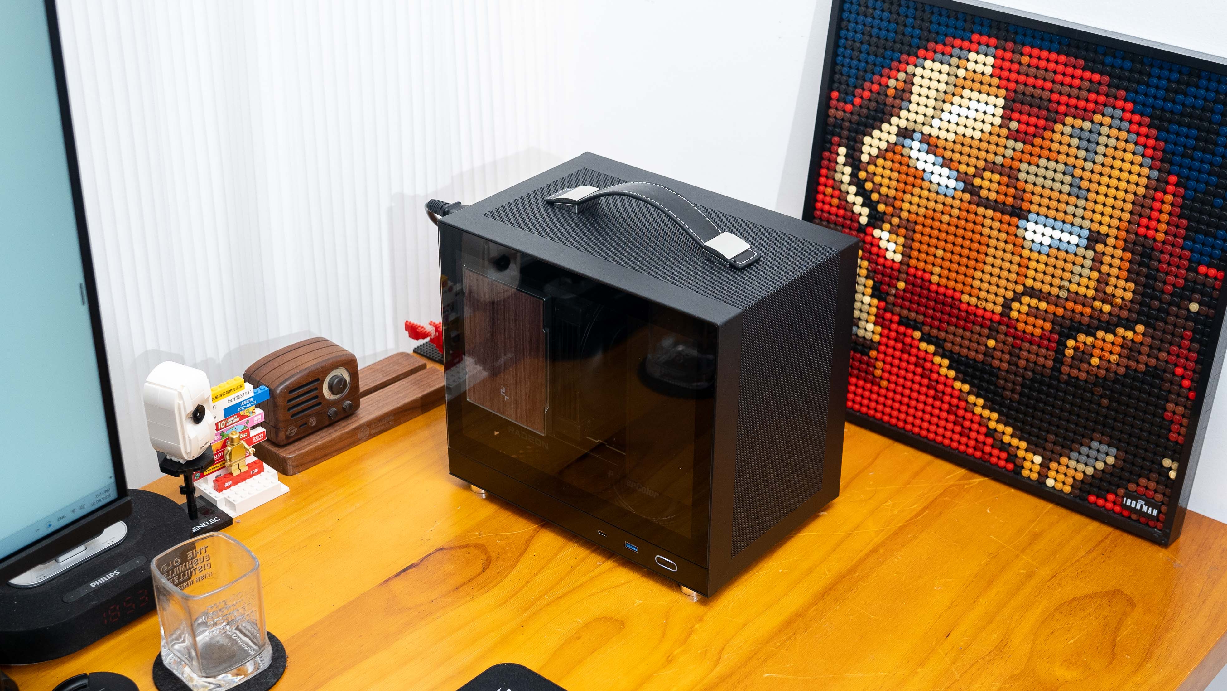 可以拎着走的3A小钢炮：华硕ROG B850i+撼讯9060XT游荡者装机分享