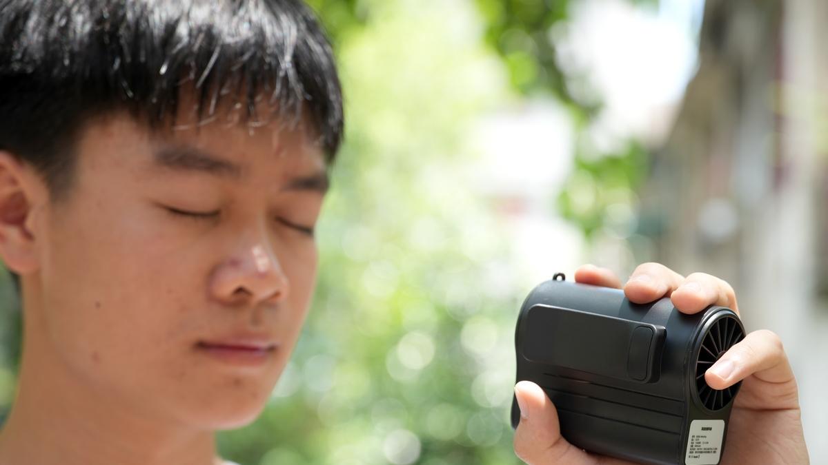 释放双手，这是为炎炎夏日带来正能量的西圣高速挂腰风扇