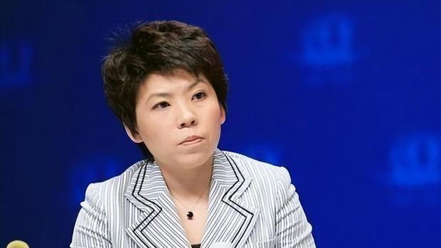 反手成莎莎软肋？ 饭圈“宫斗”污染赛场， AI战术是新王道？