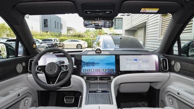 深度解析！问界M9凭什么成新能源汽车销量神话