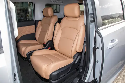 10万预算，还想买合资？这款全新国产MPV能打几分？