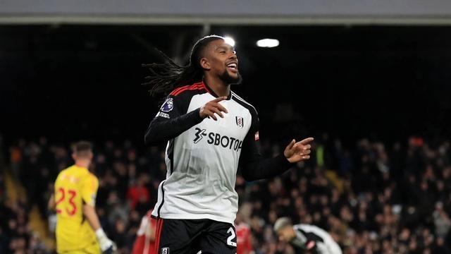 2-0！10轮不败！曼城连续15个赛季踢欧冠，京多安破门丁丁说再见