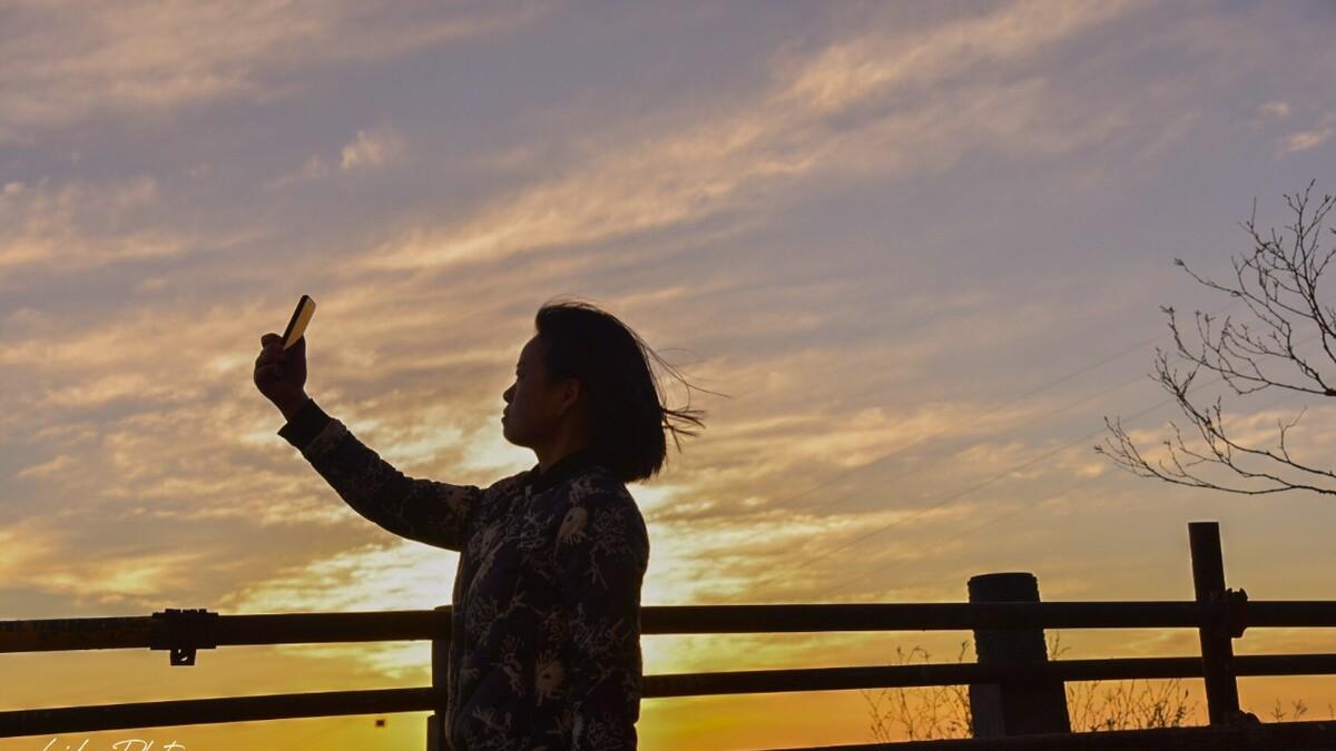 停止四件烦心事，人生奏响幸福歌：相信自我，拥抱新旅程