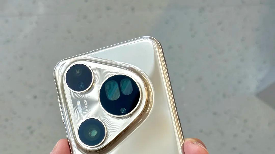 华为Pura 80系列 × 鸿蒙5.1：智慧双翼，职场高效家庭温馨