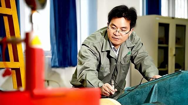 一生结缘武科大的机械工程学术带头人吕勇，荣升新一任校长