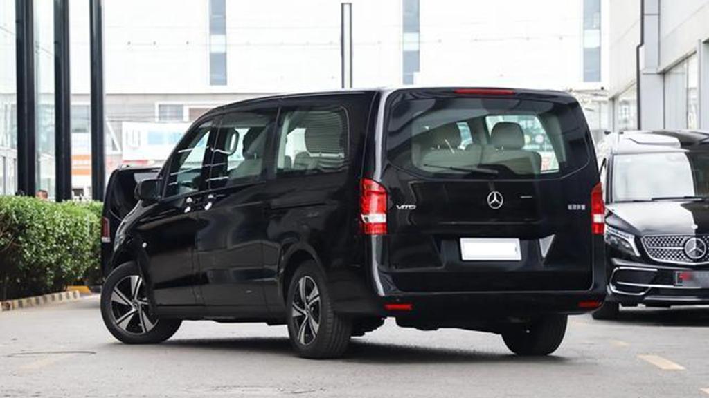 奔驰威霆价格大暴跌，新车这样的落地价，大家觉得怎么样