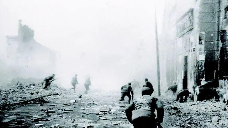 蒋介石让他死守7天，结果他错听成“47天”，打得日军怀疑人生