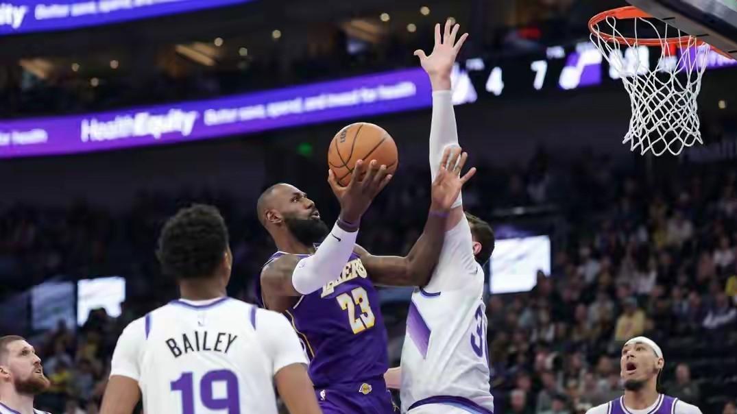 143: 135! 湖人2连胜稳第3，赛后还有3个好消息，东契奇再创纪录