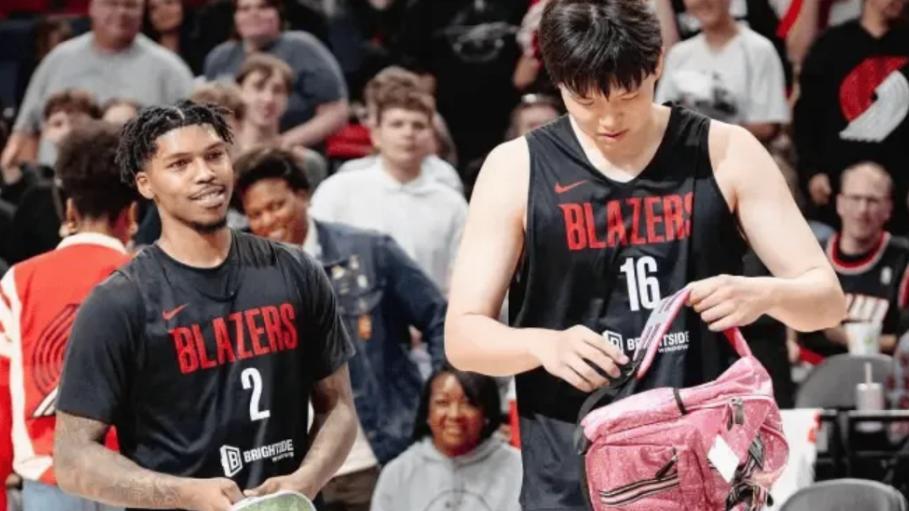 杨瀚森迎来利好消息：罗威依旧受伤未愈，杨瀚森是球队第二中锋！