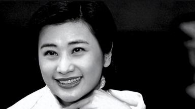 父亲临终坦白大陆有妻儿，吴小莉跨海寻找哥哥，看到哥哥傻眼了！