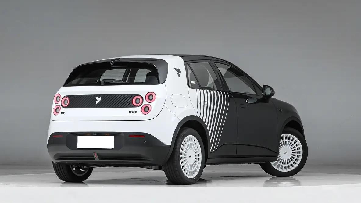 蔚来萤火虫上市半年多了，现在卖得怎么样了？