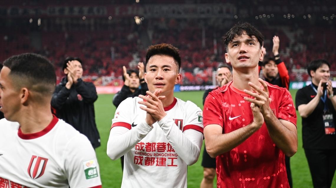 蓉城双子星：胡荷韬已在国足站稳脚跟，木塔力甫几乎消失