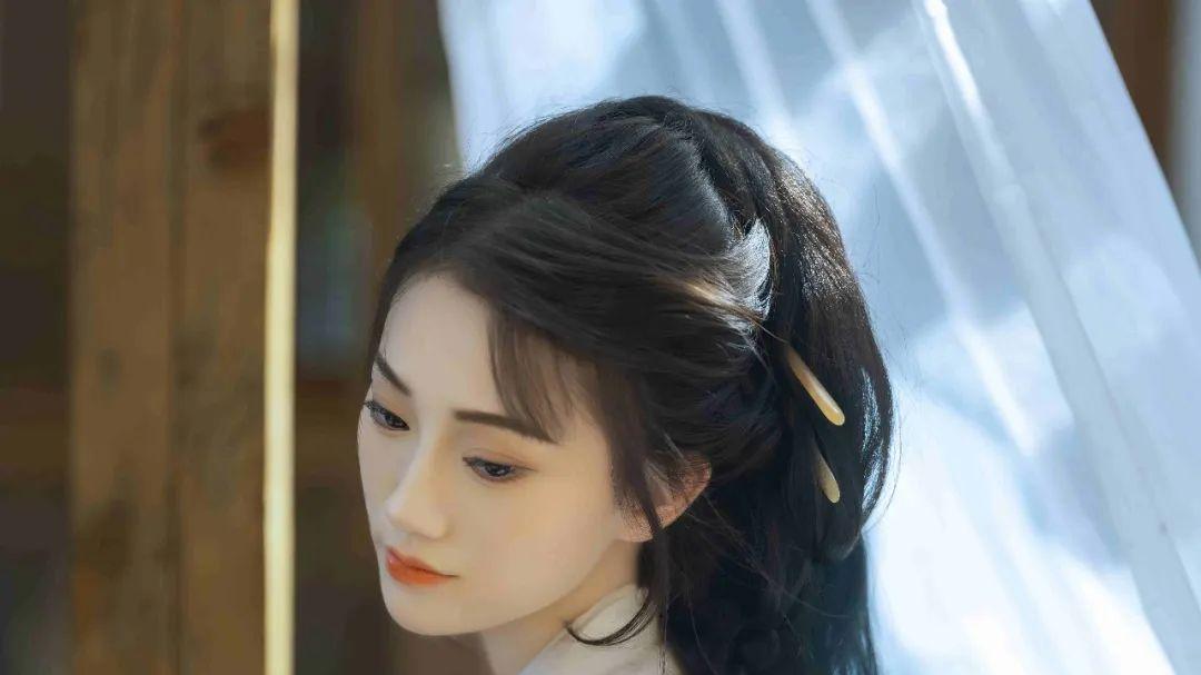 健身房偶遇90后女神，这鲨鱼线我直接看傻眼了！