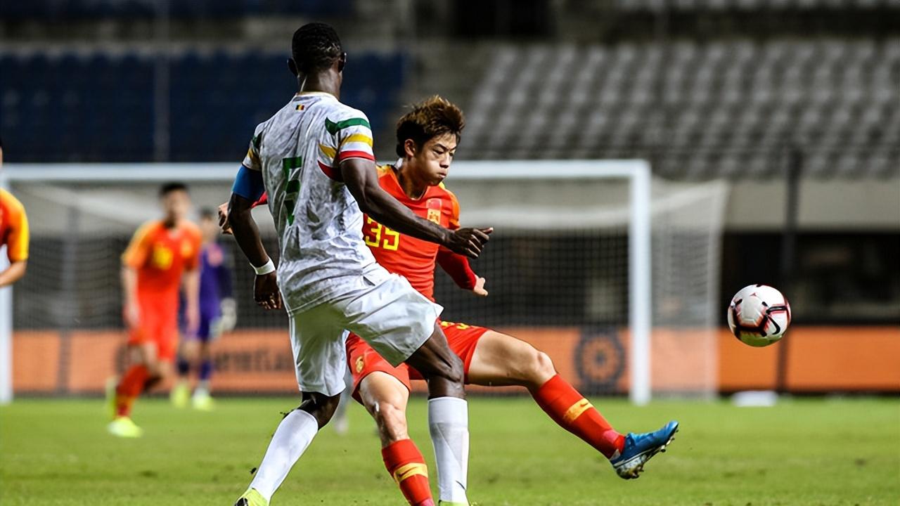 12/29周一2串1精选赛事分析：罗马主场作战优势十分显著。热那亚客场竞争力不足。