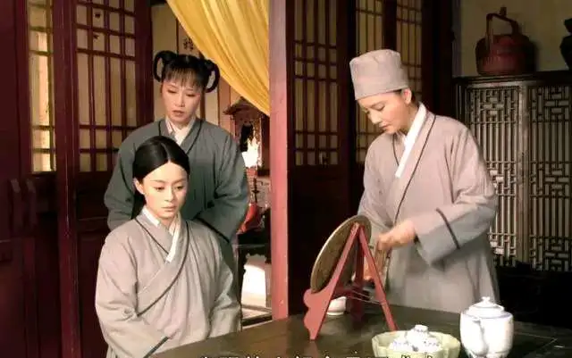 我想了一百遍才明白，为何甄嬛会怀着果郡王的孩子与皇帝同衾共枕 ？
