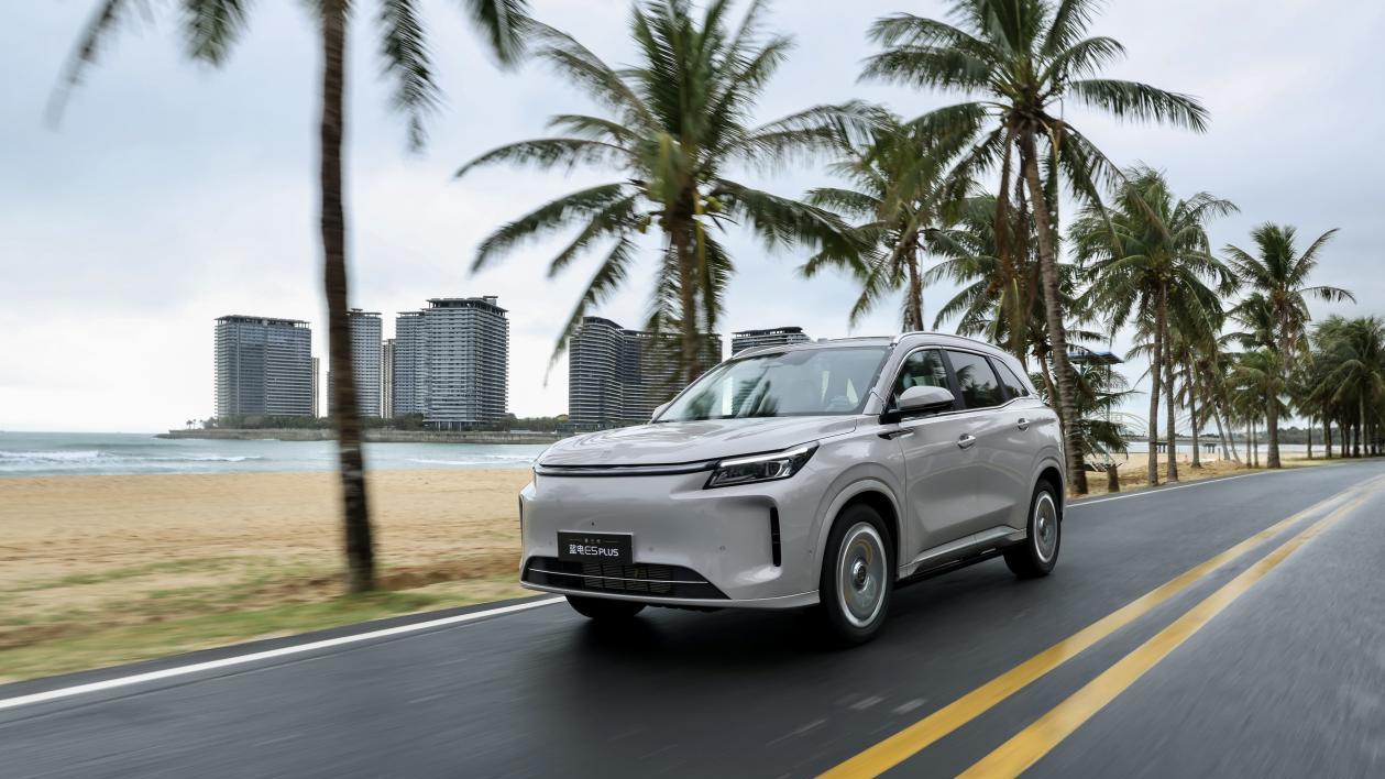 入门即巅峰，第三代蓝电E5 PLUS限时11.98万元