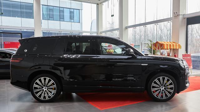 腾势N9正式上市，起售价38.98万元，配置与价格匹配度分析