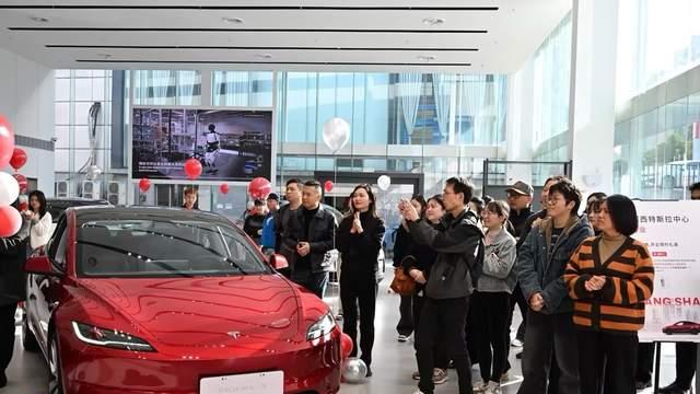特斯拉长沙双店同启：服务网络精细化升级，AI科技驱动未来出行