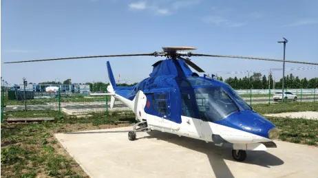 以退役飞机与实训室构建赋能低空经济专业建设