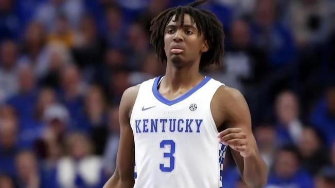 恩比德马克西两人狂轰68分，76人扭转连败颓势，139：136客场准绝杀灰熊！