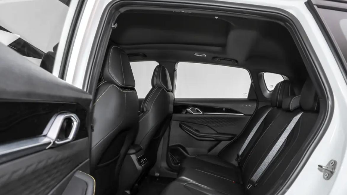 5.28万的新宠儿，11月销量到达9081台‌，油耗6.3L喝92号油