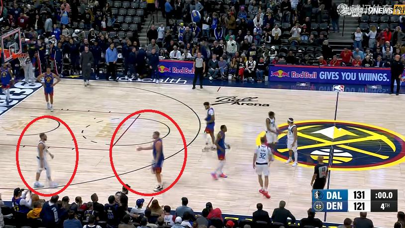 爆冷！浓眉32+13+4，赛后约基奇和克莱击掌致意，快步退场