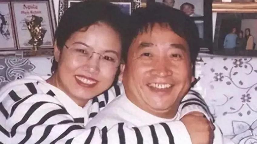 姜昆粉碎她明星梦，郭德纲给她造黄谣，45岁没有结婚反倒成了错？