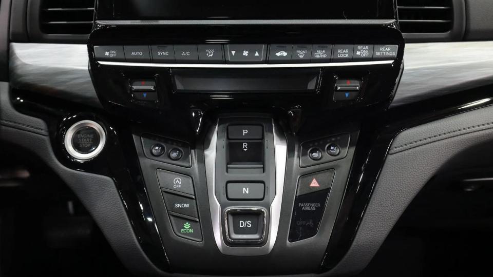 2025款本田奥德赛Elite实车亮相，配v6引擎，约合人民币37万！