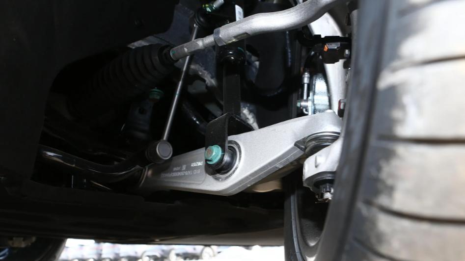 外形帅气开着得劲，宋L EV智驾版亮点不少，一看销量就破防了