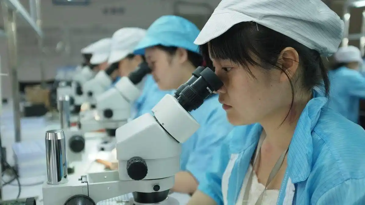 工厂里谁爱搞坑人小动作？还真不是老板