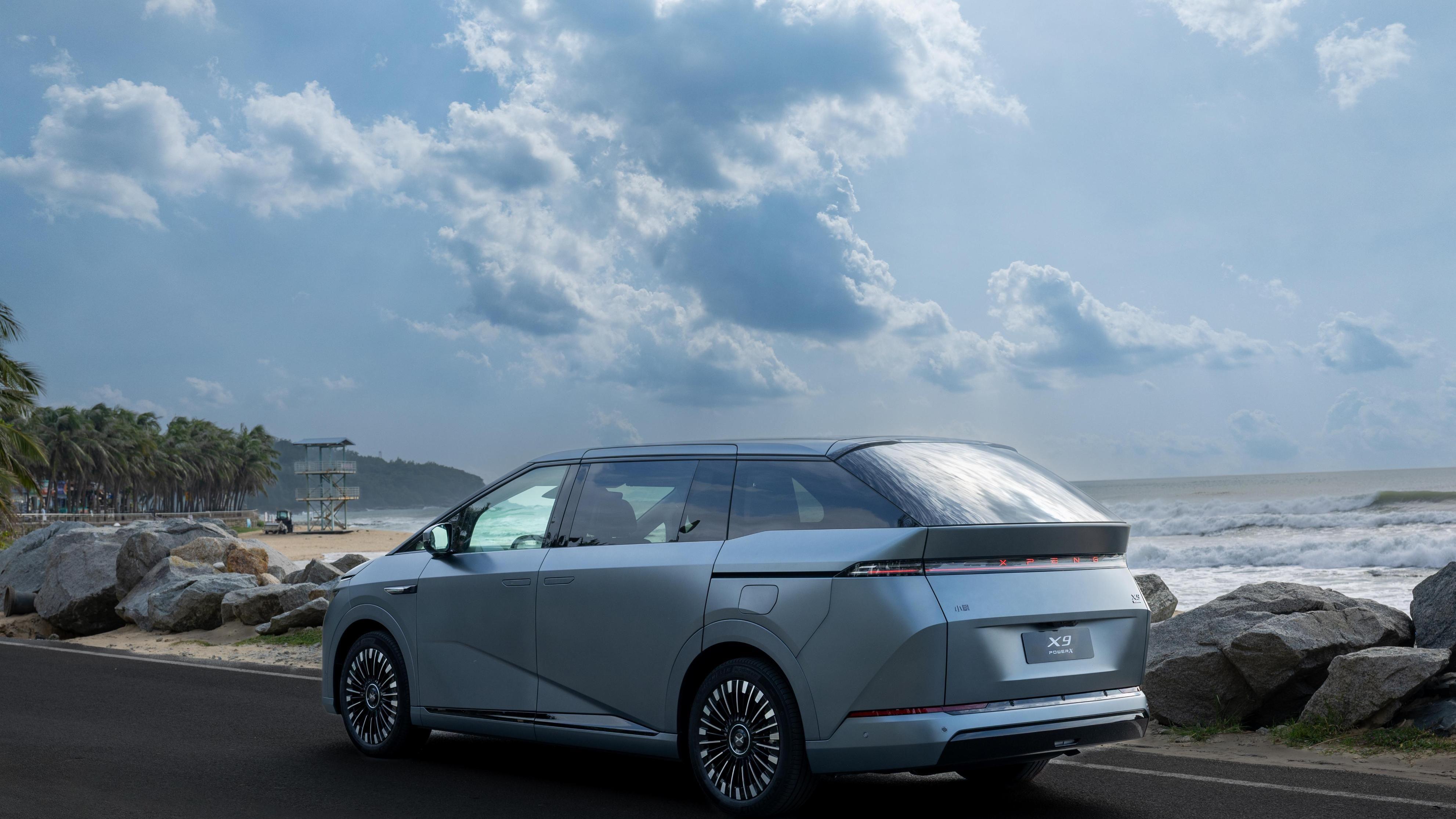 纯电续航452km！小鹏终于开窍了，MPV车型未来是大电池增程的天下