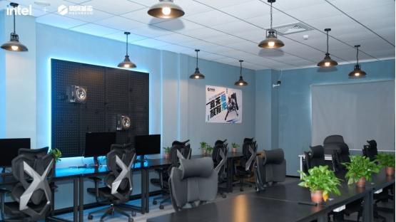 边打游戏边赚钱？这个“神仙工作”藏着机械革命的产品密码