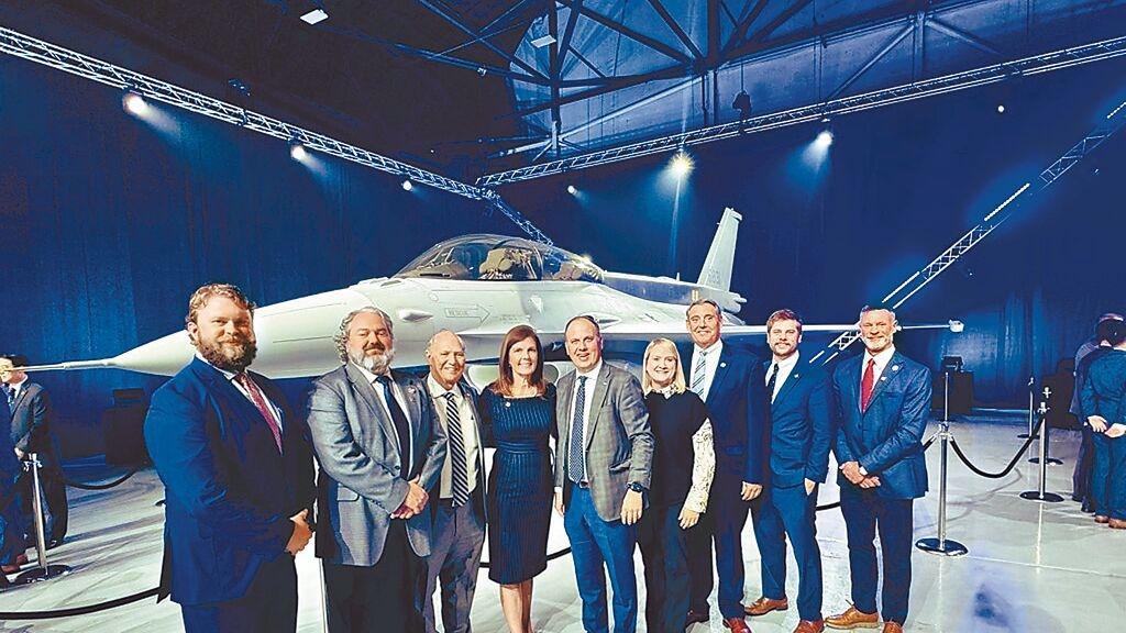 国防部下通牒，点名收拾赖清德，美国也出手了，扣留千亿售台军火