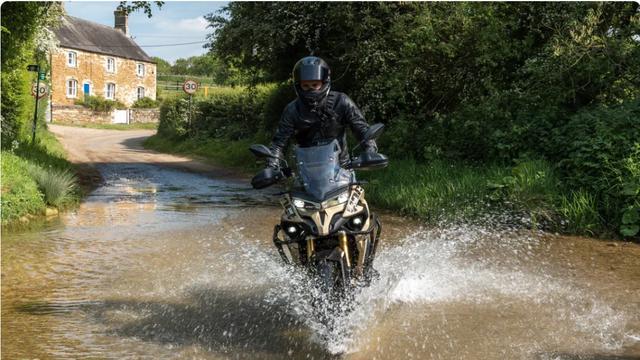 中国摩托车的欧洲范儿：Voge DS625X外媒实测报告