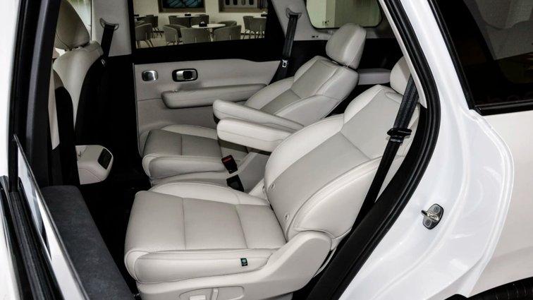 都是大六座SUV！eπ008对比零跑C16，谁才是家庭出行首选？