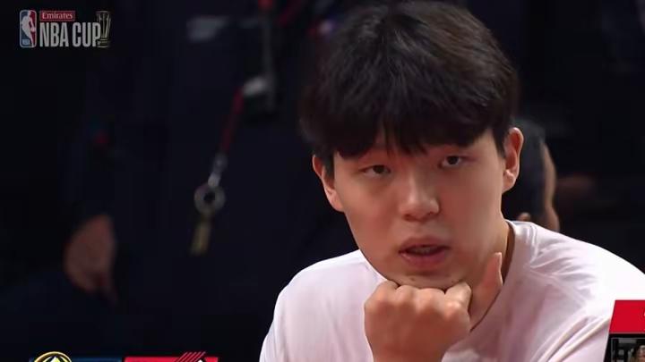 杨瀚森母亲发文，暗指儿子发福没状态有外因影响