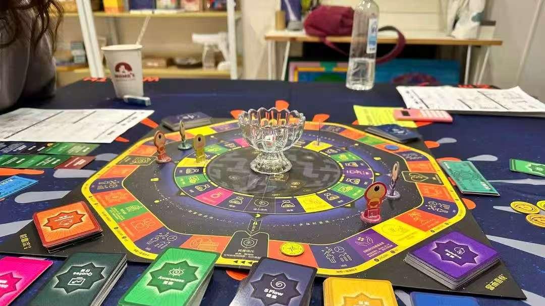 疗愈经济崛起：塔罗魔法会馆如何成为职场人的情绪锚点