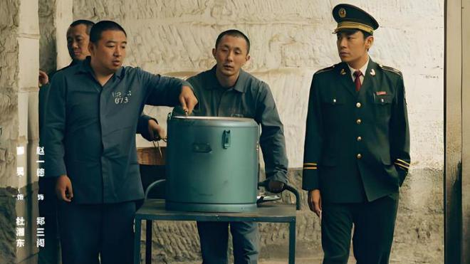 刑警泣血二十年，国企黑幕未解，《借命而生》泪崩烂尾！