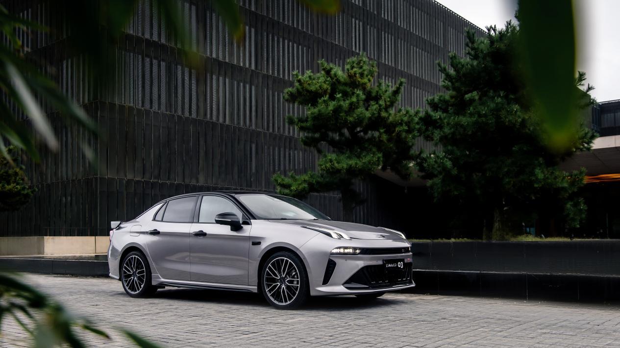 通勤也能飙质感！第三代领克03限时10.38万起，日常变高光