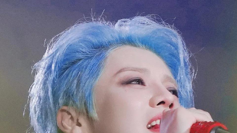 鹿晗这是要放大招？演唱会能不能让他翻身？