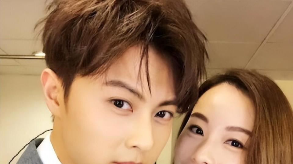 王子插足风波升级！女方老公手握不雅照，更多亲密互动被扒