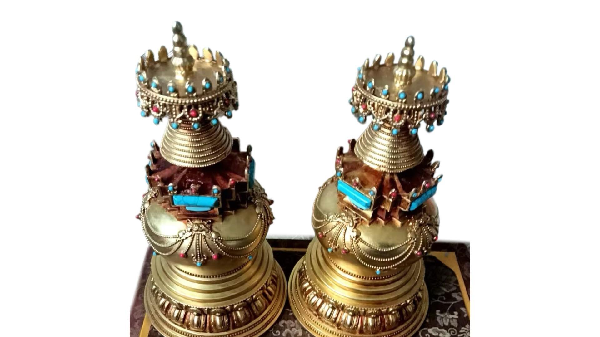 2128-15 公分的乾隆金塔：一斤纯金里的佛国与盛世