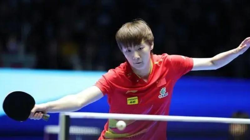 王曼昱4-0横扫孙颖莎夺冠！网友：这哪是比赛，是“鳗鲨”大逃杀啊