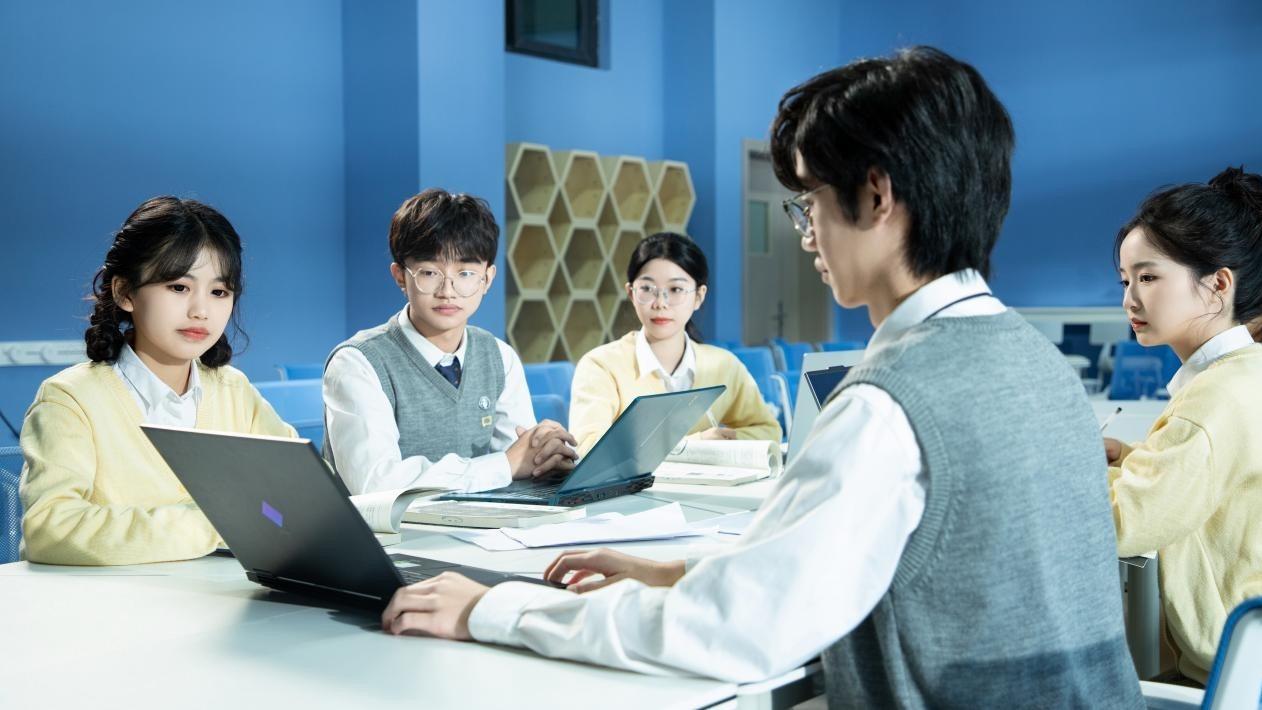 喜报！成都银杏酒店管理学院斩获全国高校商业精英挑战赛国际贸易竞赛一等奖