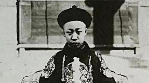 他将38个儿女送国外，临终告诫：不准为中国效力，一女儿臭名昭著
