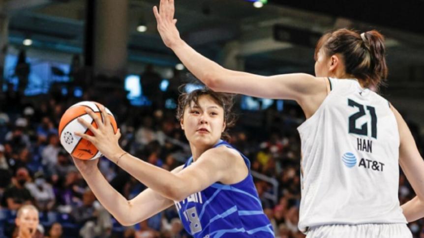 狂轰28分13板4帽！李月汝嗅到危机了吗？女篮第1中锋之争太激烈