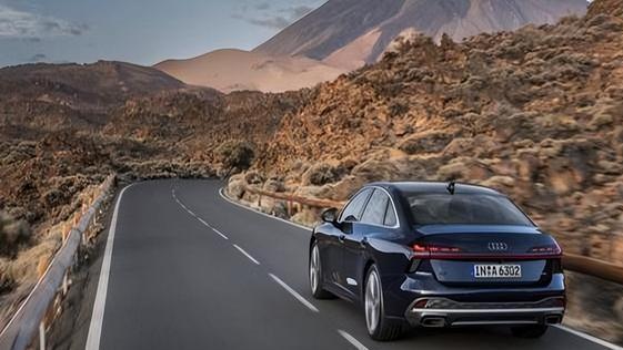 全新一代奥迪A6L要来了！内饰三大屏，动力增强，能成“爆款”吗